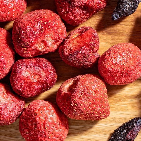 Freeze-dried strawberries, Whole, 10 g.